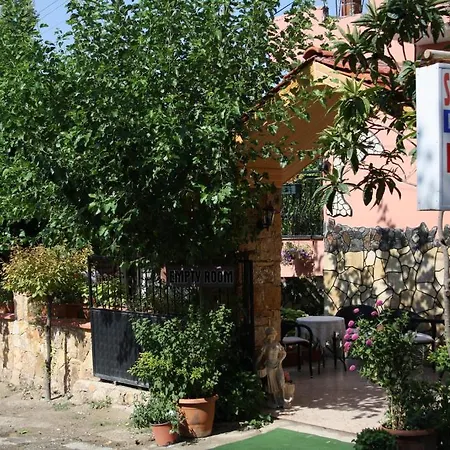 Sinter Terasse House 4*