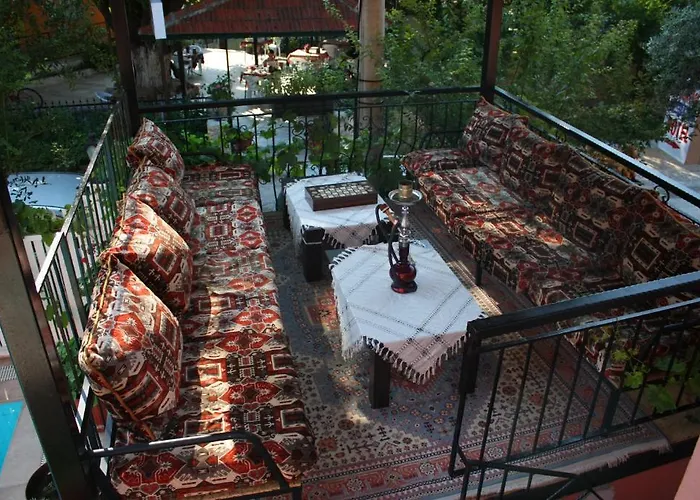 Sinter Terasse House