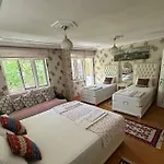 בית הארחה Sinter Terasse House 4*