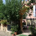 Sinter Terasse House 4*