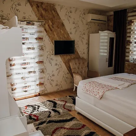 Sinter Terasse House 4*