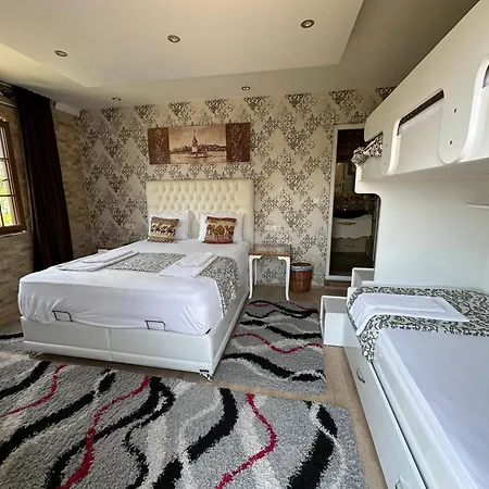 Sinter Terasse House 4*