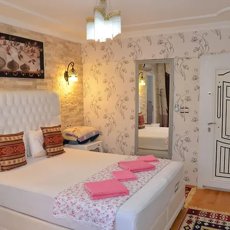 Sinter Terasse House بيت ضيافة باموكاليه