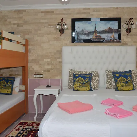 Sinter Terasse House بيت ضيافة باموكاليه