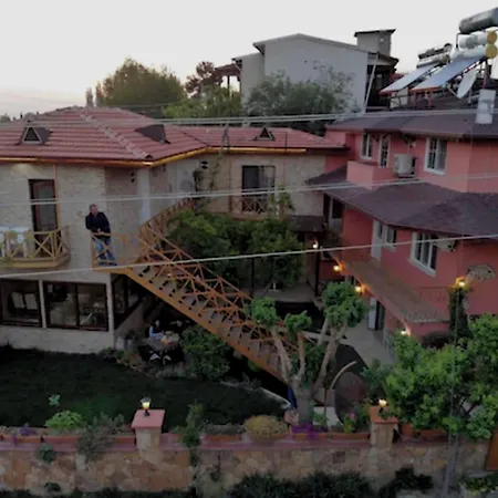 بيت ضيافة Sinter Terasse House باموكاليه