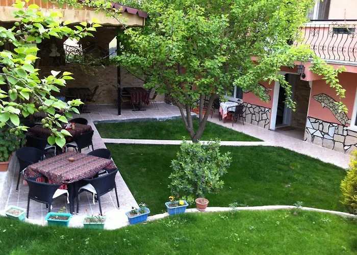Sinter Terasse House بيت ضيافة باموكاليه